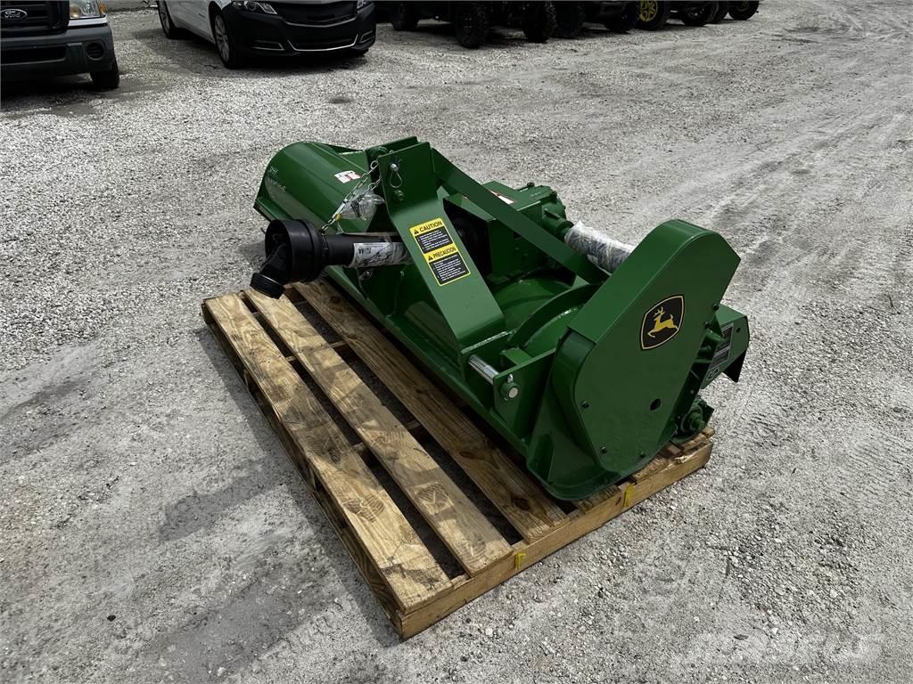 John Deere 390 جزازات