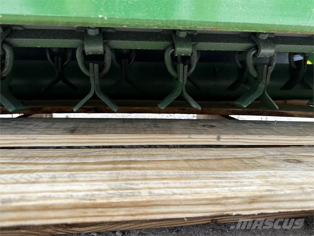 John Deere 390 جزازات