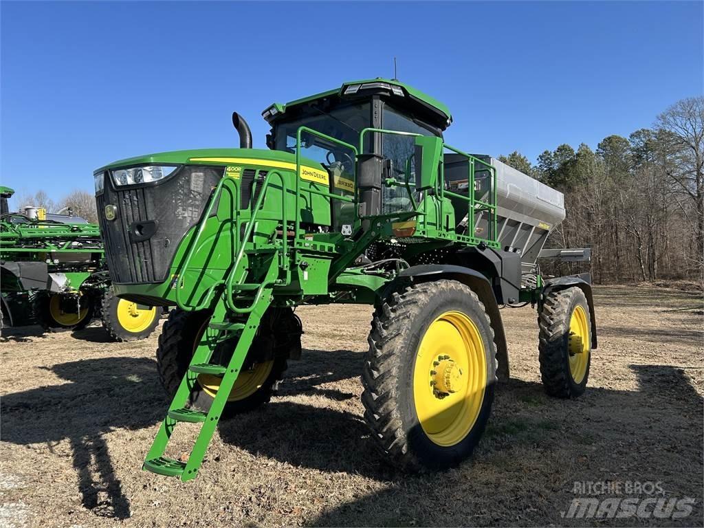 John Deere 400R الرشاشات