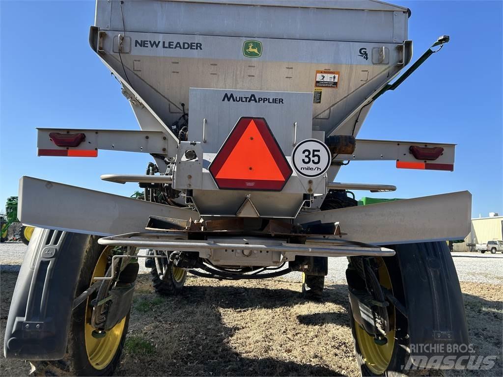 John Deere 400R الرشاشات