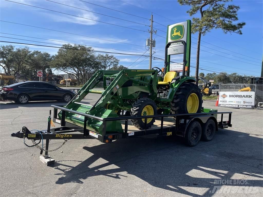 John Deere 4044M الجرارات