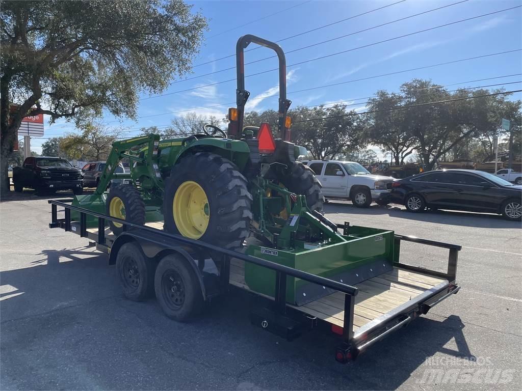 John Deere 4044M الجرارات