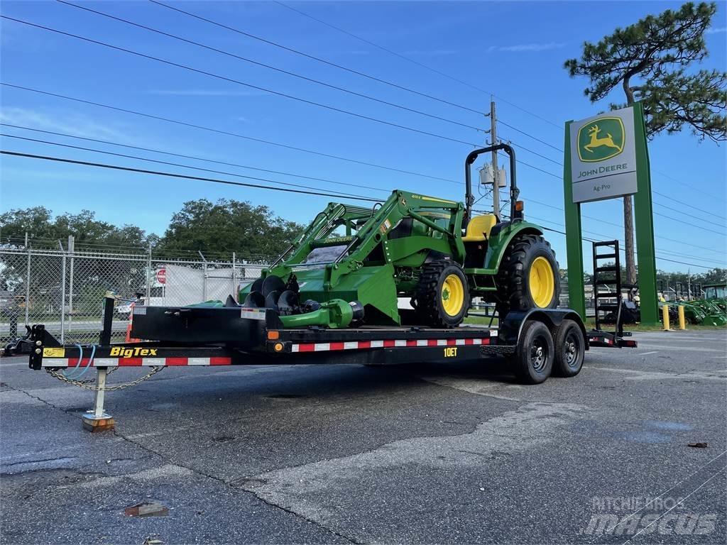 John Deere 4044M الجرارات