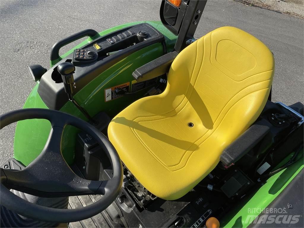 John Deere 4044R الجرارات