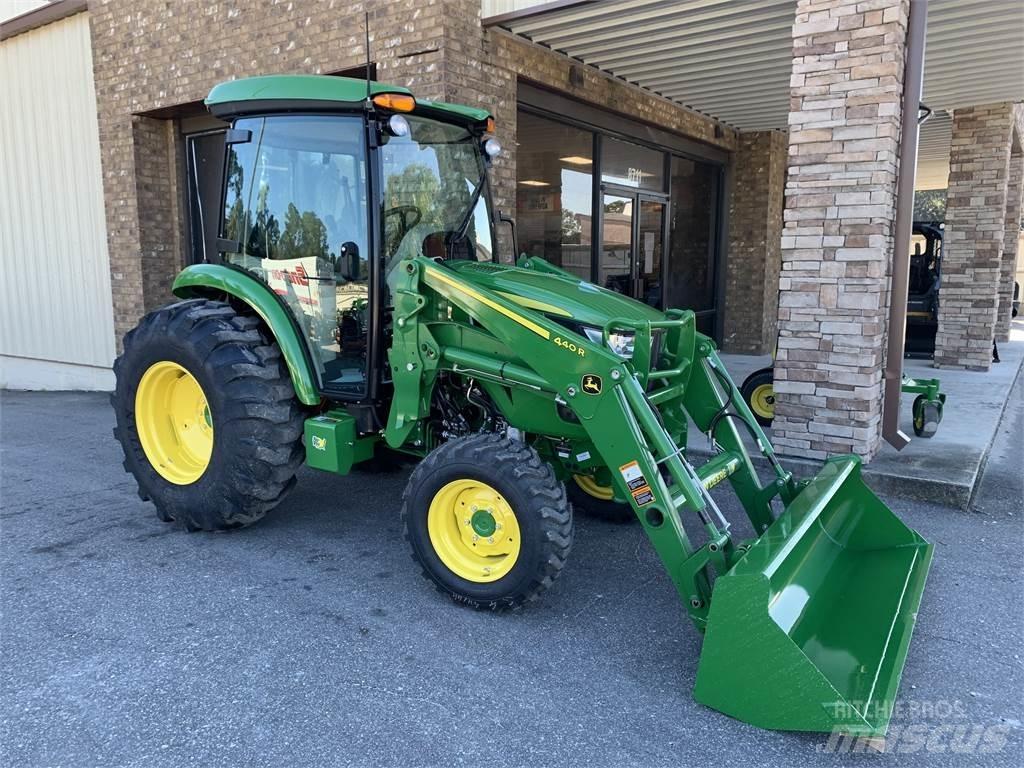 John Deere 4052R الجرارات