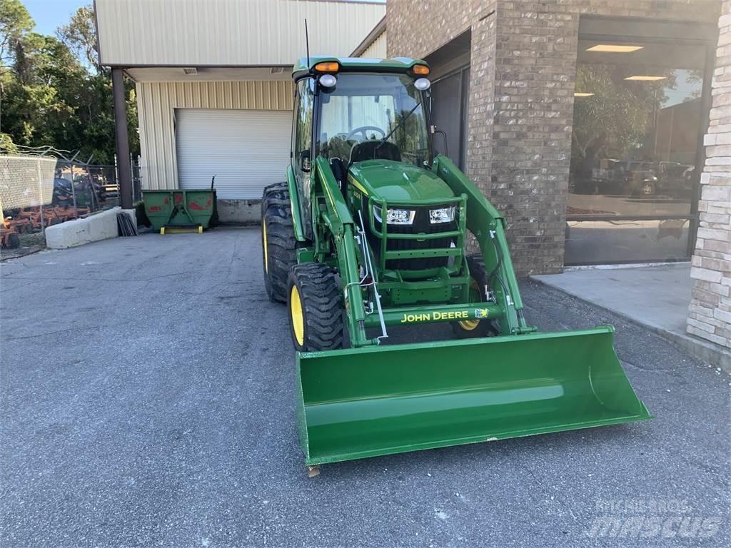 John Deere 4052R الجرارات