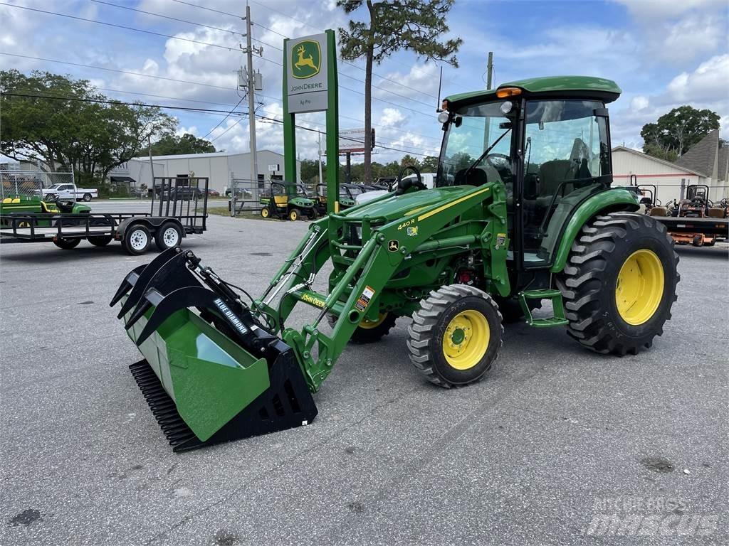 John Deere 4052R الجرارات