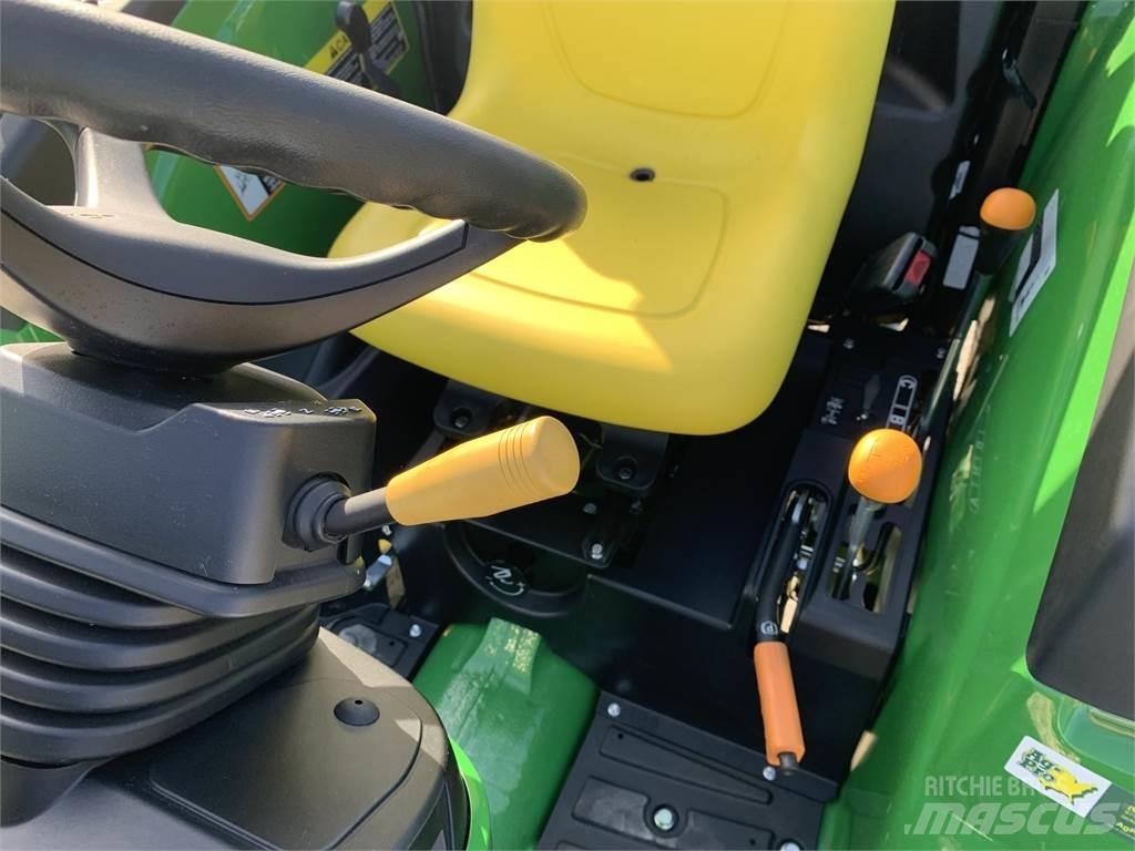John Deere 4066M الجرارات
