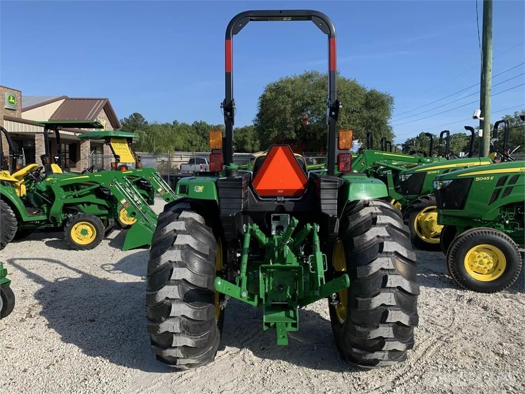 John Deere 4066M الجرارات