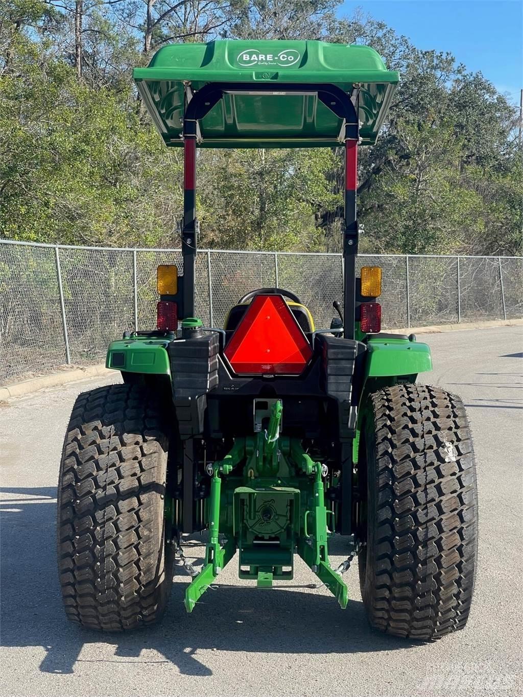 John Deere 4066M الجرارات