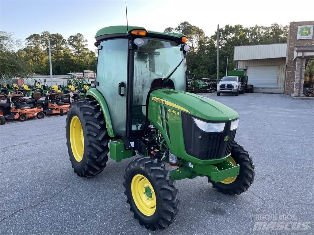 John Deere 4066R الجرارات