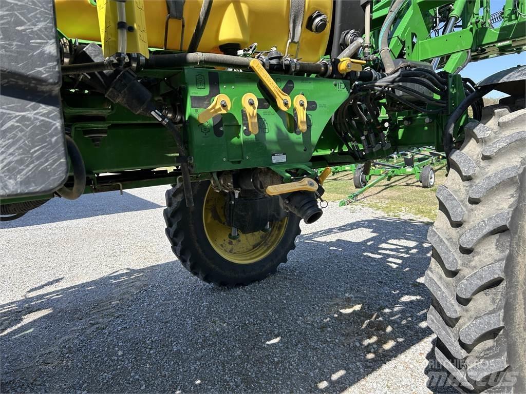 John Deere 408R الرشاشات