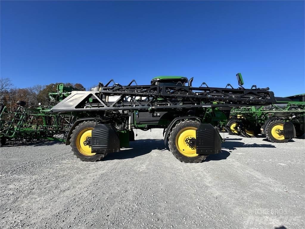 John Deere 410R الرشاشات