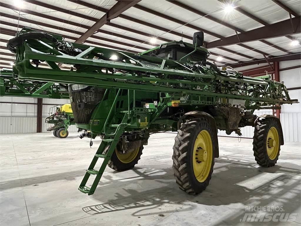 John Deere 412R الرشاشات