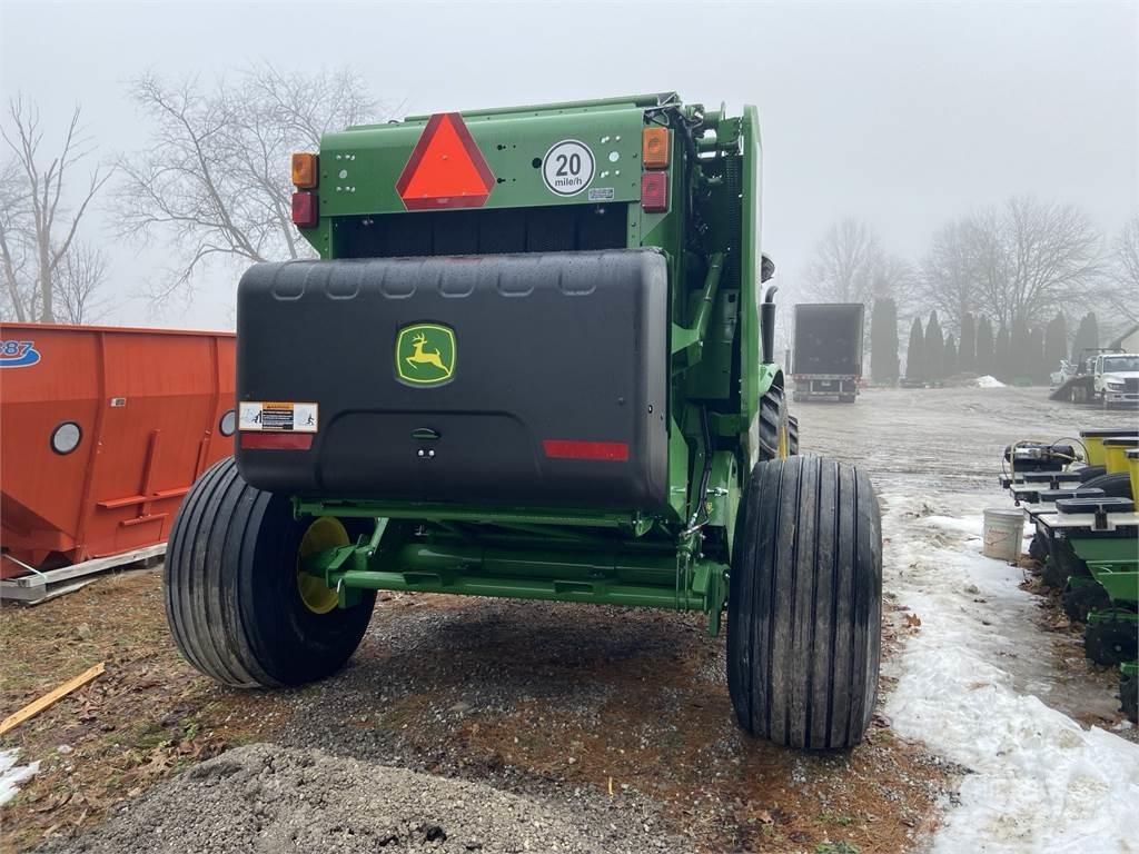 John Deere 451M محزمات مستديرة