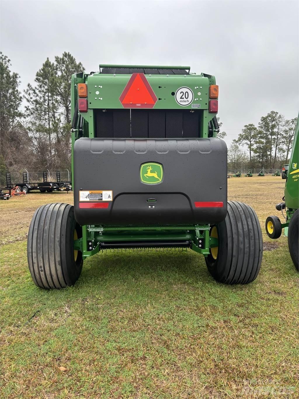 John Deere 460M محزمات مستديرة