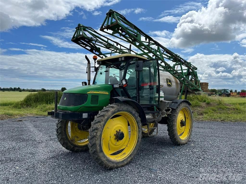 John Deere 4720 الرشاشات