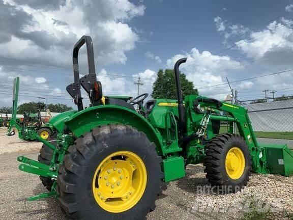 John Deere 5045E الجرارات