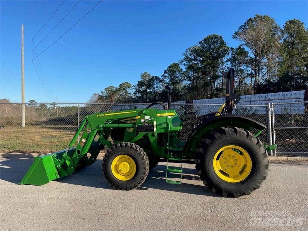 John Deere 5045E الجرارات