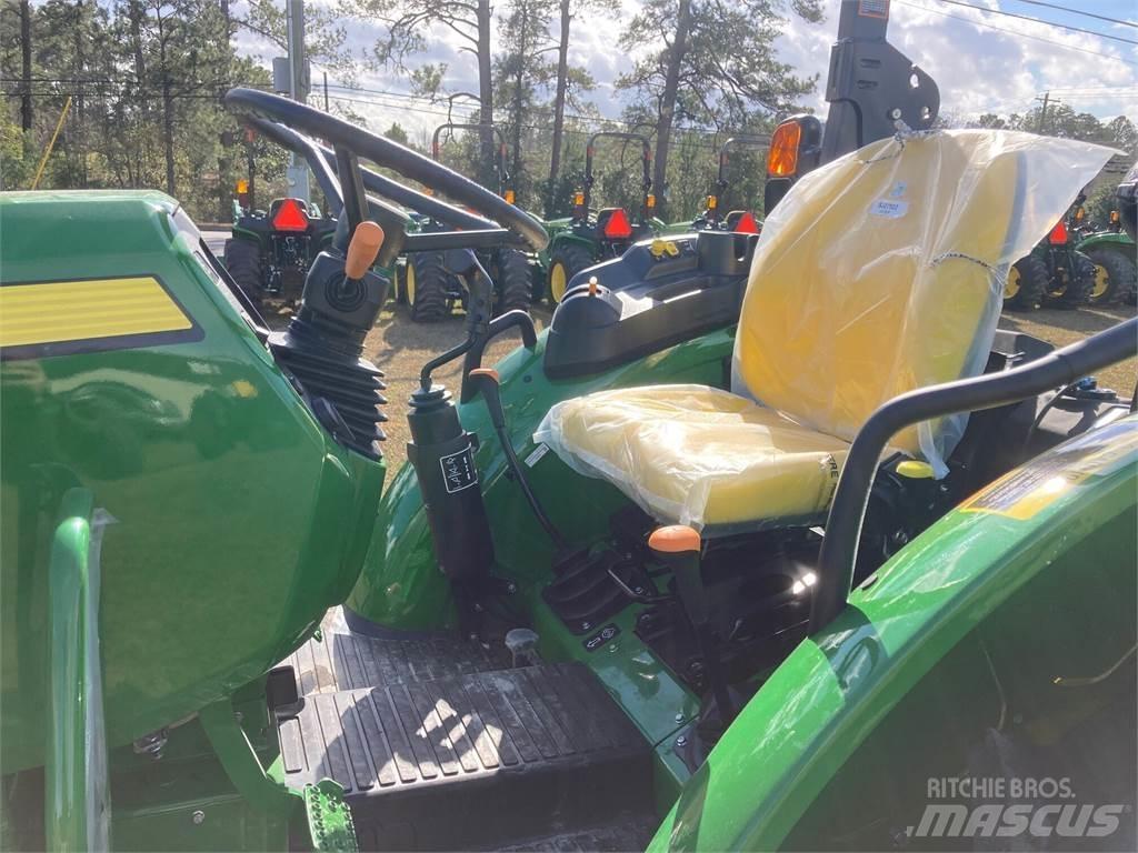 John Deere 5060E الجرارات