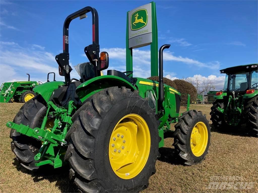 John Deere 5060E الجرارات