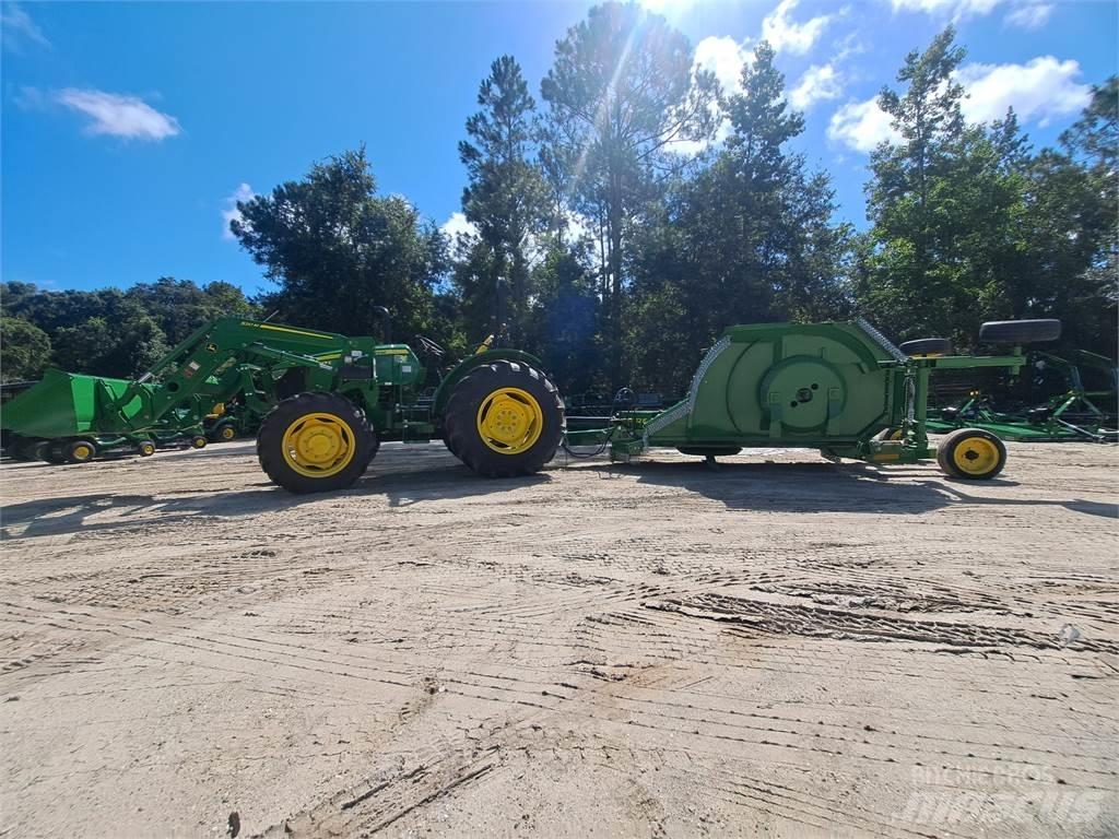 John Deere 5067E الجرارات