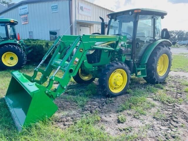 John Deere 5067E الجرارات