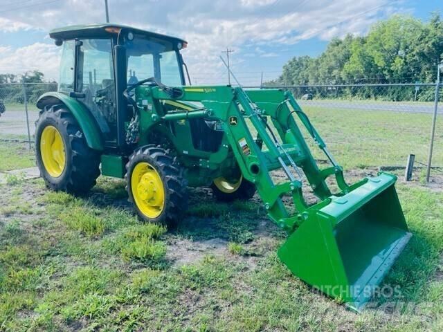 John Deere 5067E الجرارات