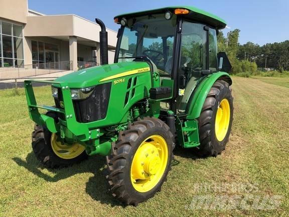 John Deere 5075E الجرارات
