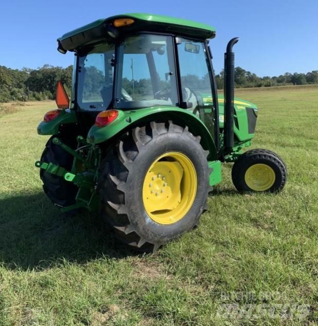John Deere 5075E الجرارات