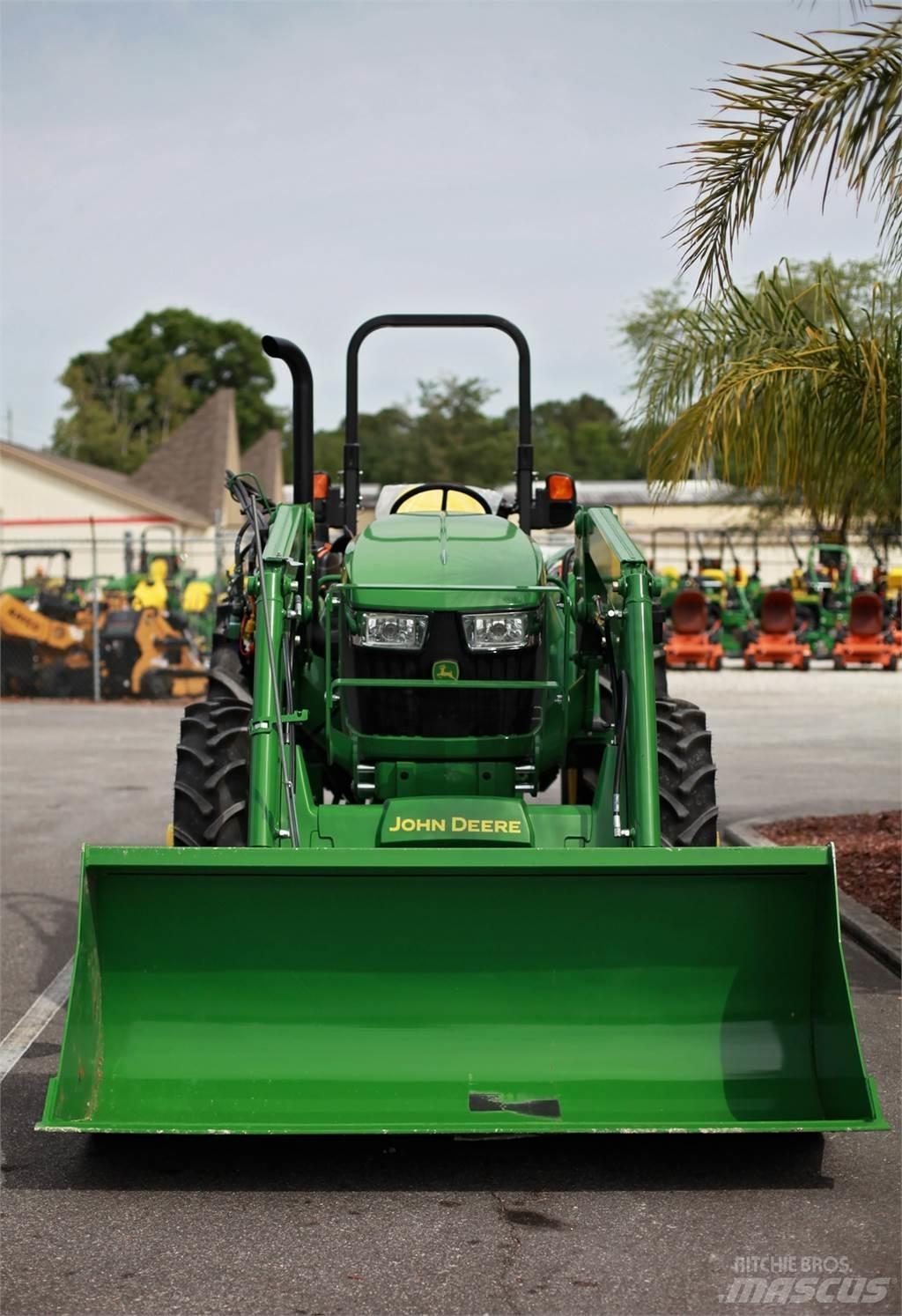 John Deere 5075E الجرارات