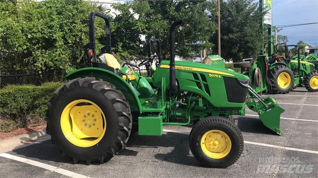 John Deere 5075E الجرارات