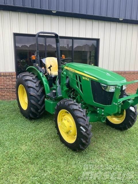 John Deere 5075E الجرارات