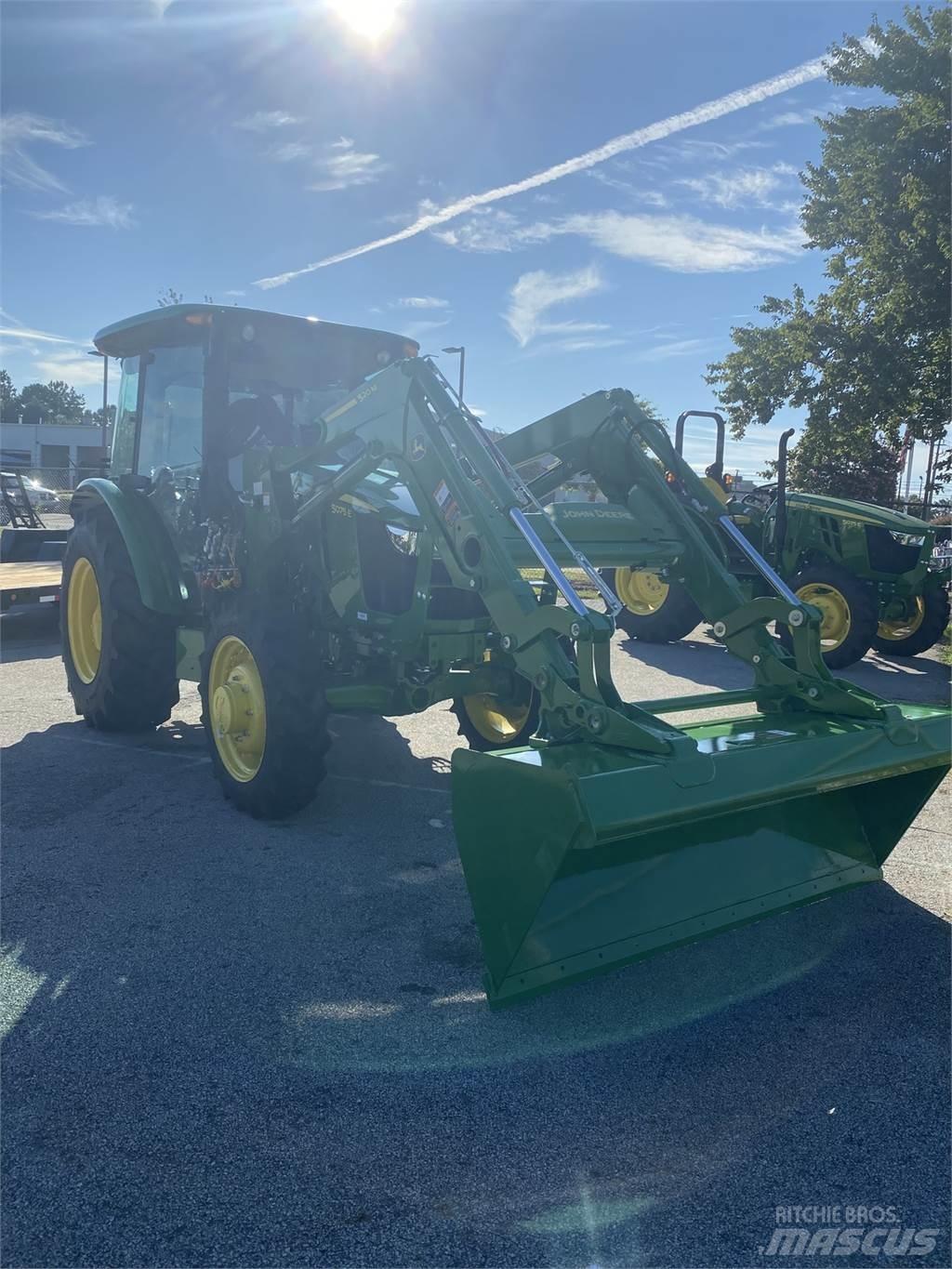 John Deere 5075E الجرارات