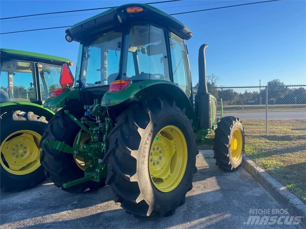 John Deere 5075E الجرارات