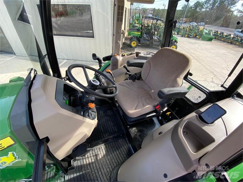 John Deere 5075E الجرارات