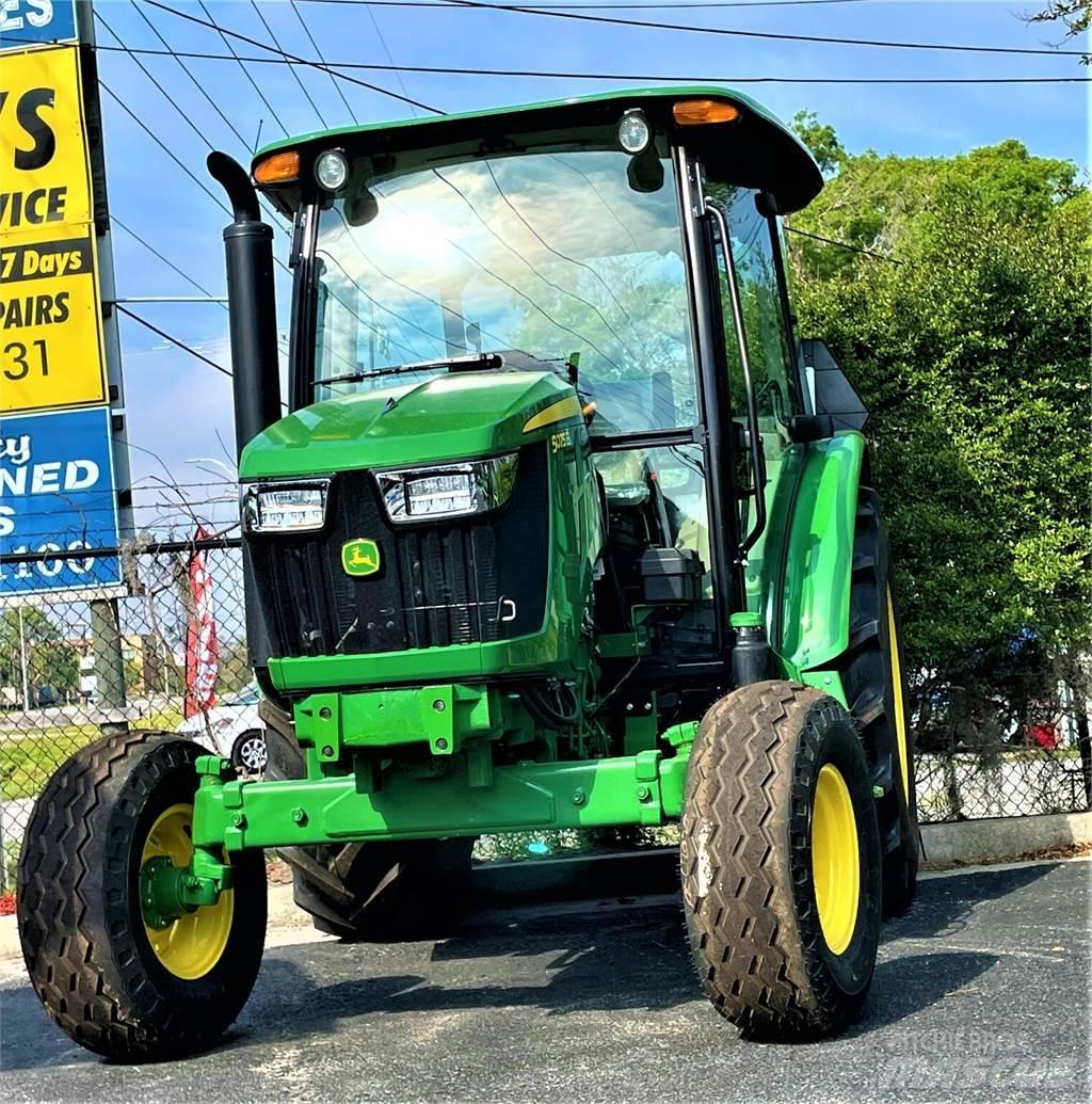 John Deere 5075E الجرارات