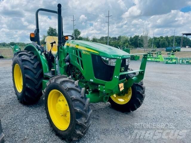 John Deere 5075E الجرارات