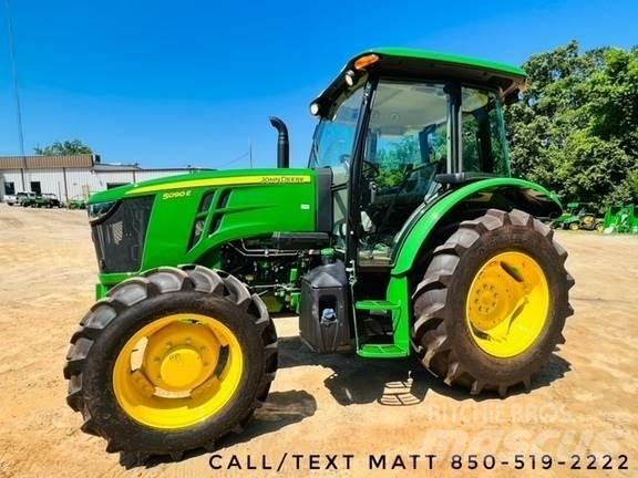 John Deere 5090E الجرارات