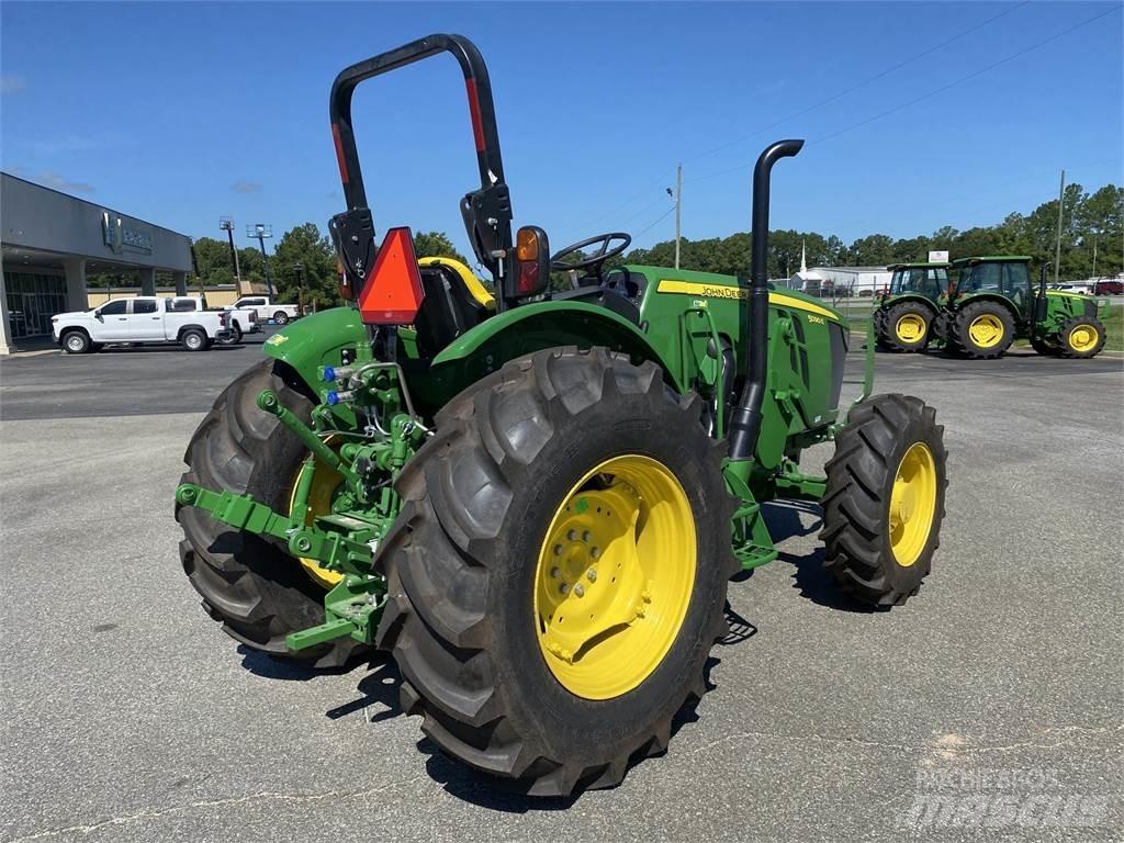 John Deere 5090E الجرارات