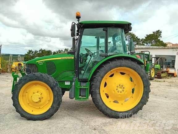 John Deere 5090R الجرارات