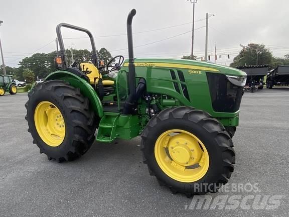 John Deere 5100E الجرارات