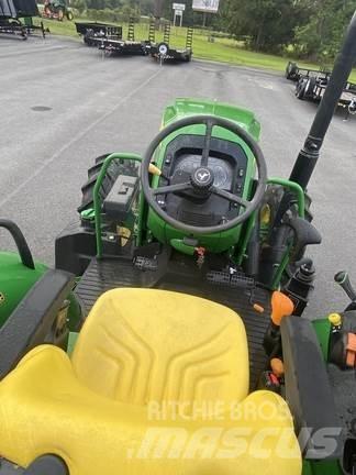 John Deere 5100E الجرارات