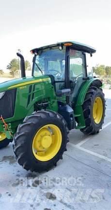 John Deere 5100E الجرارات
