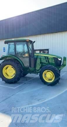 John Deere 5100E جرارات مدمجة