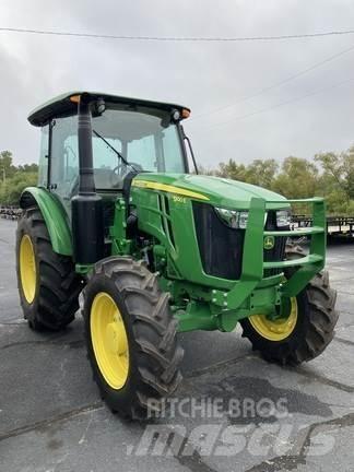 John Deere 5100E الجرارات