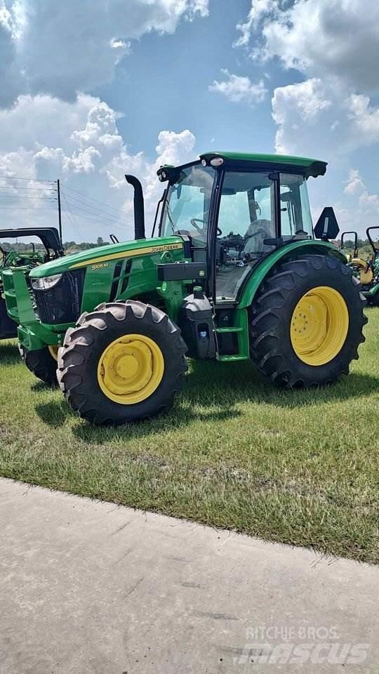 John Deere 5105M الجرارات
