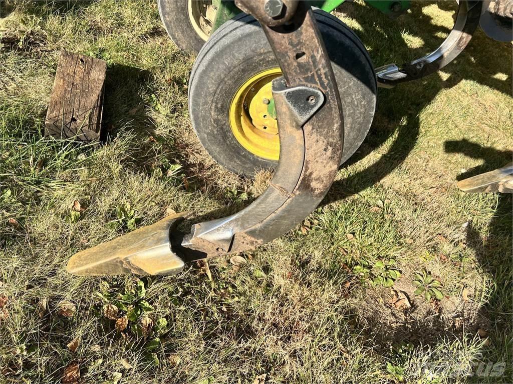 John Deere 512 ماكينات وملحقات زراعة أخرى