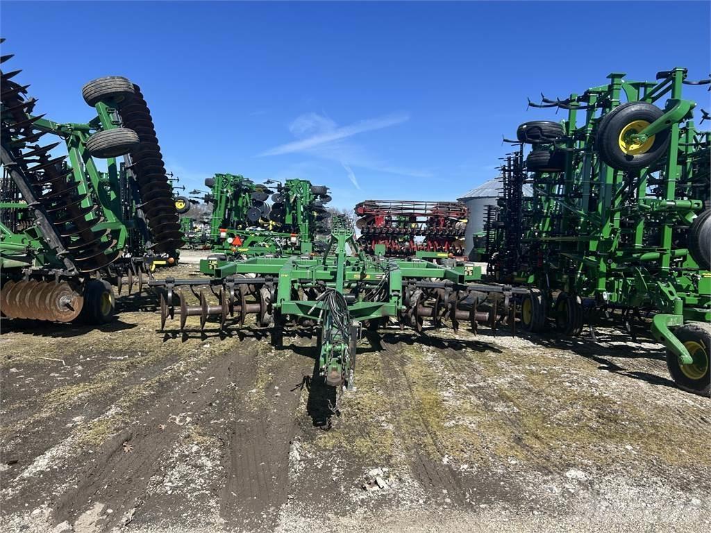 John Deere 512 ماكينات وملحقات زراعة أخرى