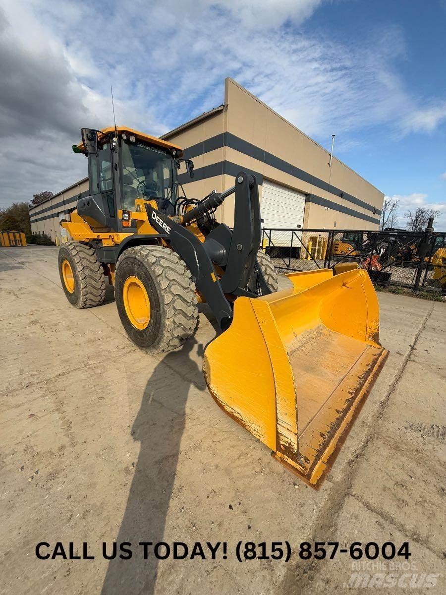 John Deere 524 P لوادر بعجل